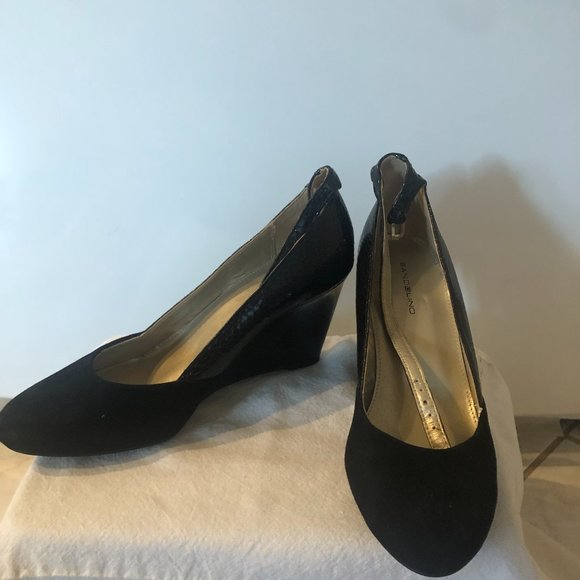 Shoes - Picture 1 of 1
